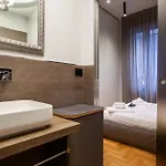 Boutique Con Cortile-design&fashion District *